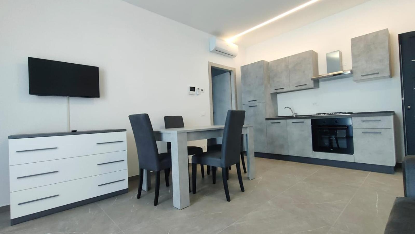 Villa Borghesi Suites Fronte Mare Rimini Exterior photo