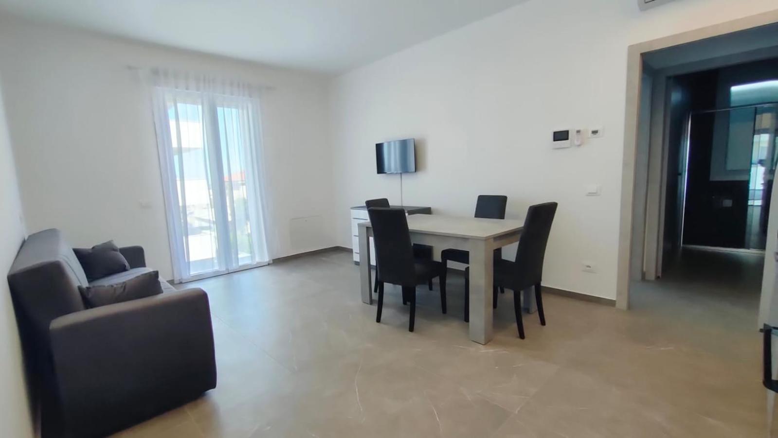 Villa Borghesi Suites Fronte Mare Rimini Exterior photo