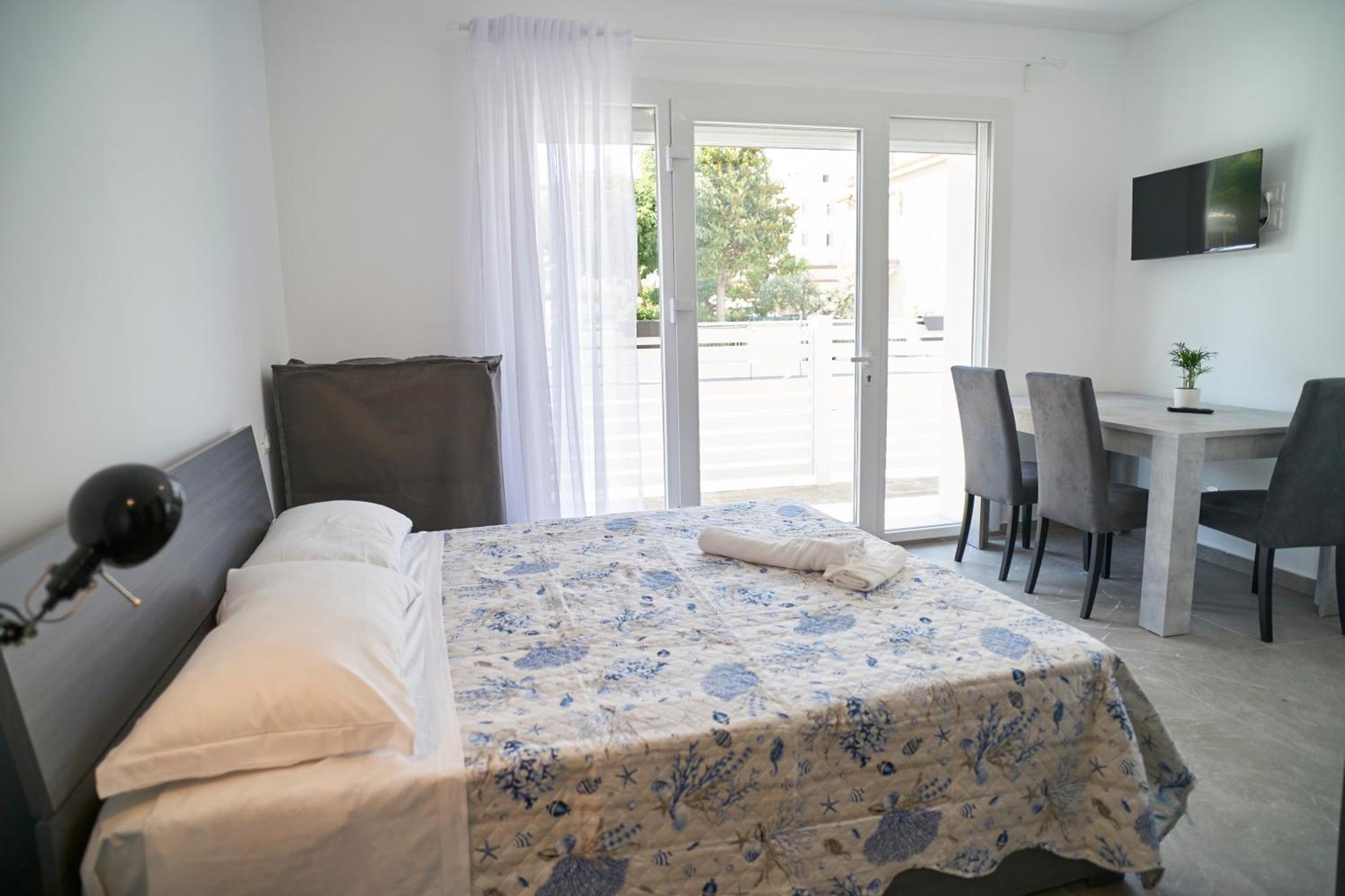 Villa Borghesi Suites Fronte Mare Rimini Exterior photo