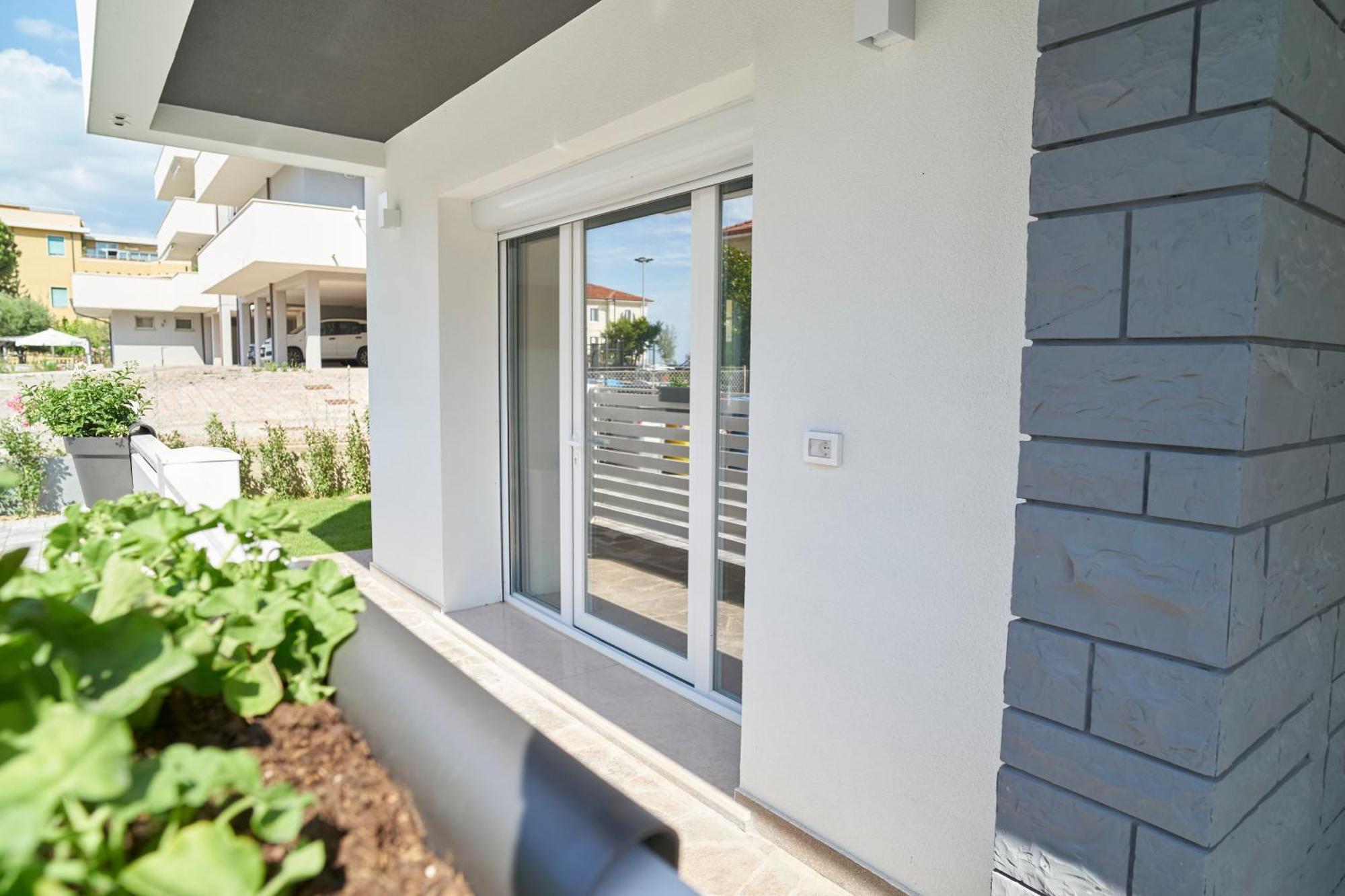 Villa Borghesi Suites Fronte Mare Rimini Exterior photo