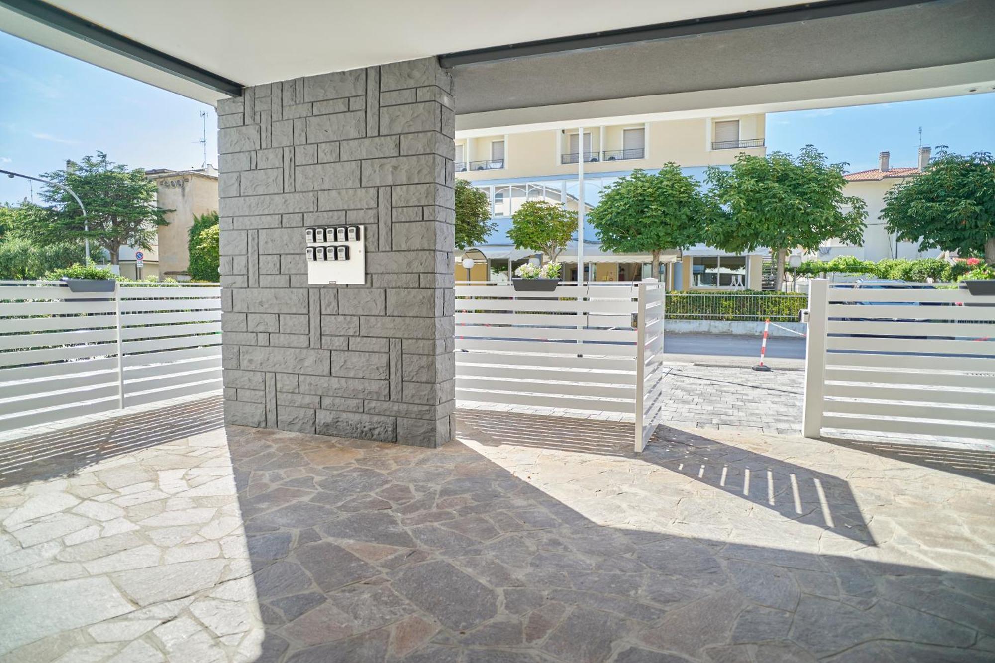 Villa Borghesi Suites Fronte Mare Rimini Exterior photo